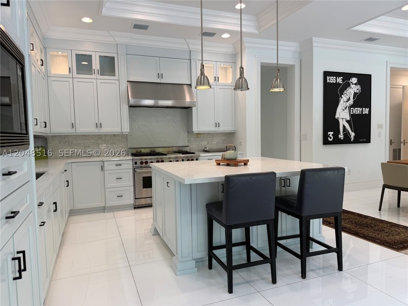 Welcome to this exceptional two-story home featuring 4 spacious - photo 14