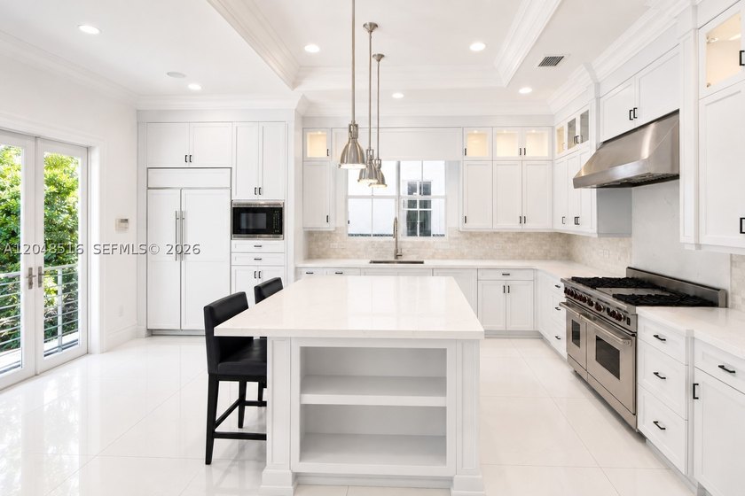 Welcome to this exceptional two-story home featuring 4 spacious - photo 16