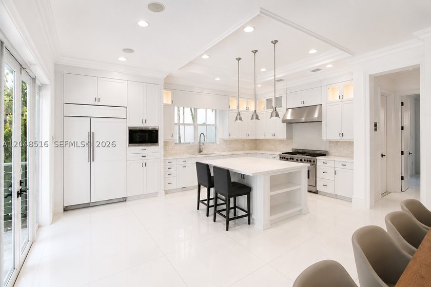 Welcome to this exceptional two-story home featuring 4 spacious - photo 17