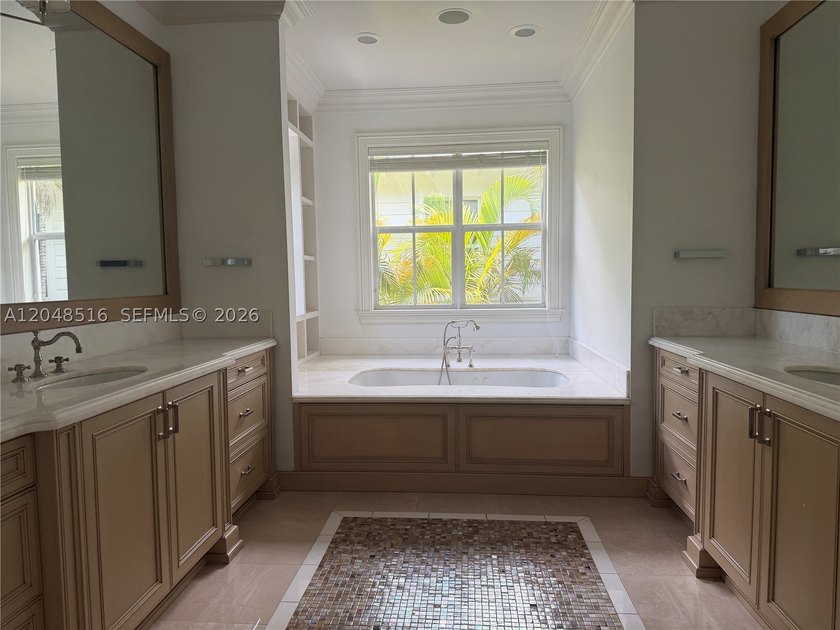 Welcome to this exceptional two-story home featuring 4 spacious - photo 19