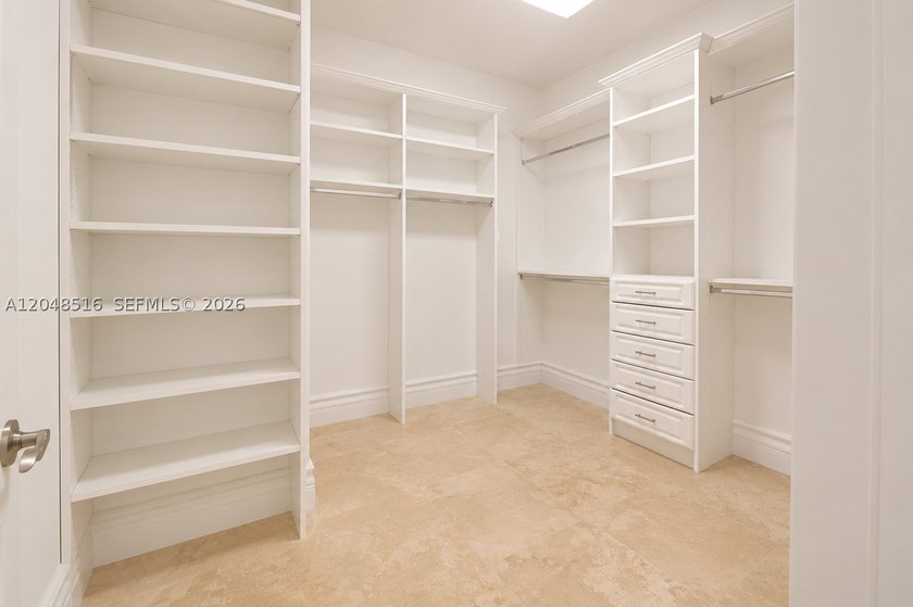 Welcome to this exceptional two-story home featuring 4 spacious - photo 21