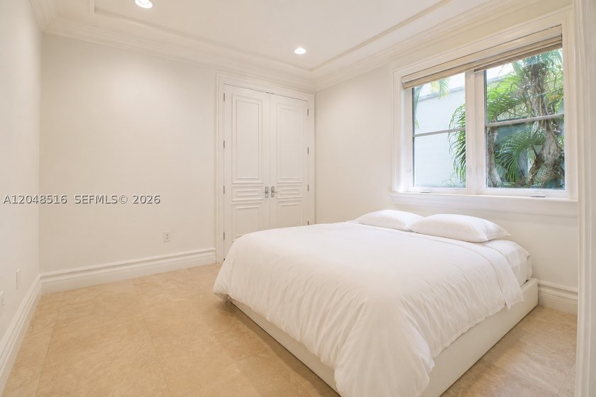 Welcome to this exceptional two-story home featuring 4 spacious - photo 28