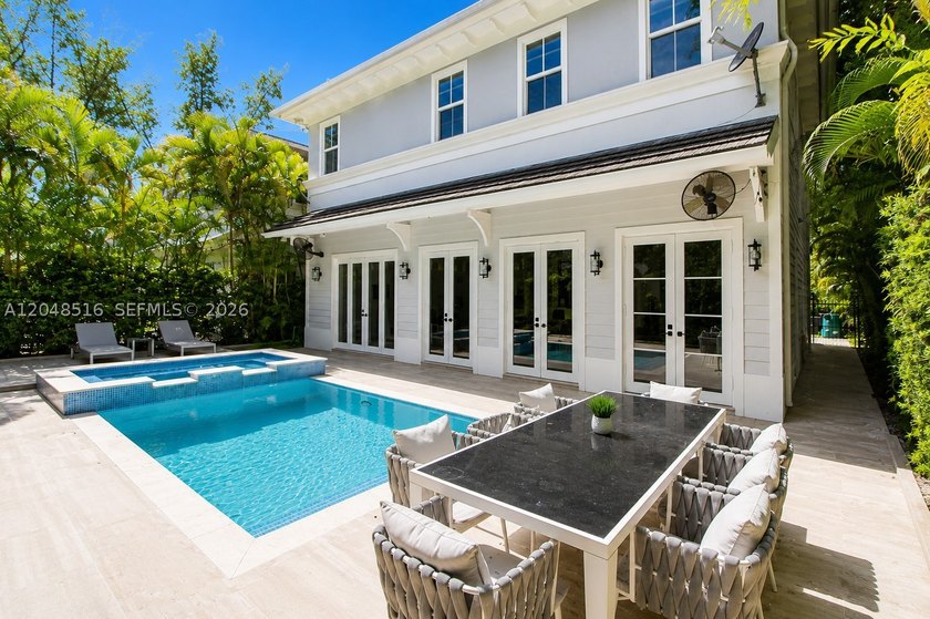 Welcome to this exceptional two-story home featuring 4 spacious - photo 38