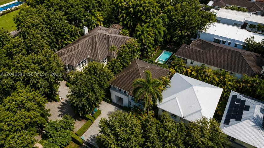 Welcome to this exceptional two-story home featuring 4 spacious - photo 40