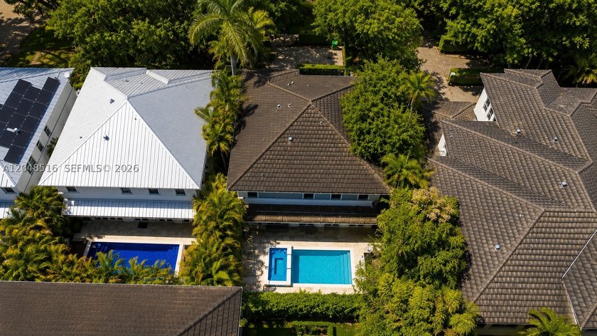 Welcome to this exceptional two-story home featuring 4 spacious - photo 43