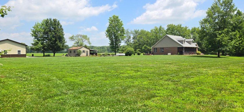 Country Living Meets Modern Versatility on 11 Private Acres - photo 2