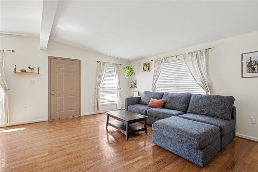 Deal Died, still available! Absolutely adorable and move-in - photo 3