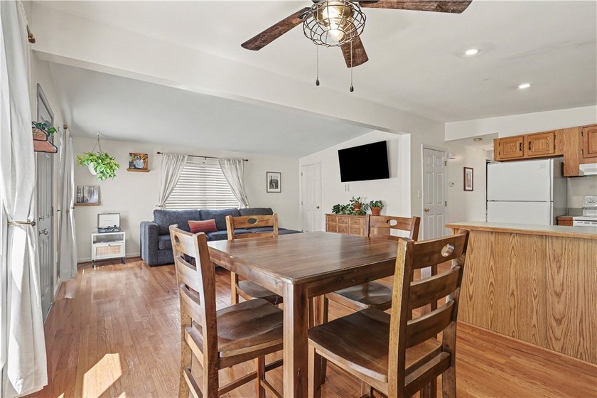 Deal Died, still available! Absolutely adorable and move-in - photo 9