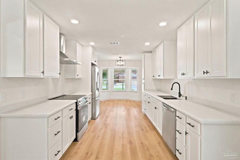 Welcome to this beautifully remodeled, turn-key home in - photo 7