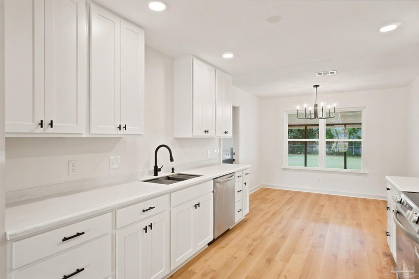 Welcome to this beautifully remodeled, turn-key home in - photo 9