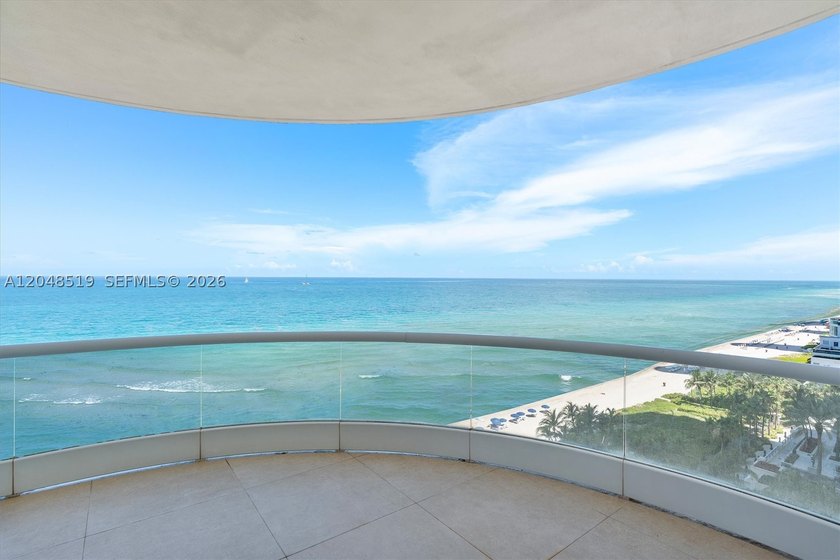 Turnkey, professionally designed 2-bedroom + den, 2.5-bath - photo 39