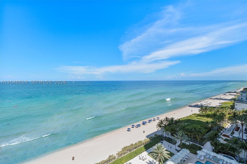 Turnkey, professionally designed 2-bedroom + den, 2.5-bath - photo 41