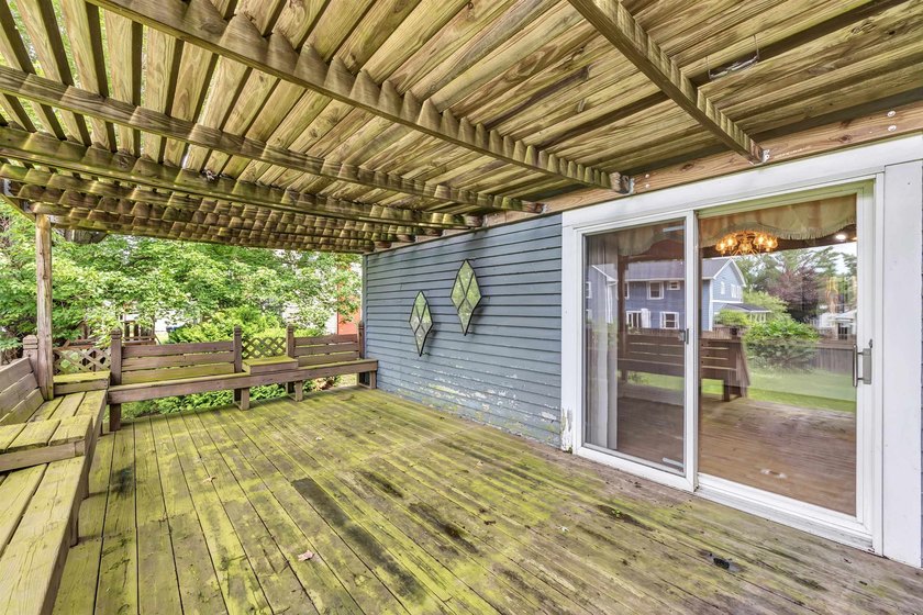 This charming 4-bedroom, 1-bath home is located in a quiet - photo 26