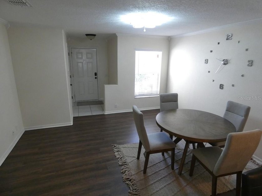 2 Bedrooms with 2 Full Bathrooms, Townhome located in Clearwater - photo 3