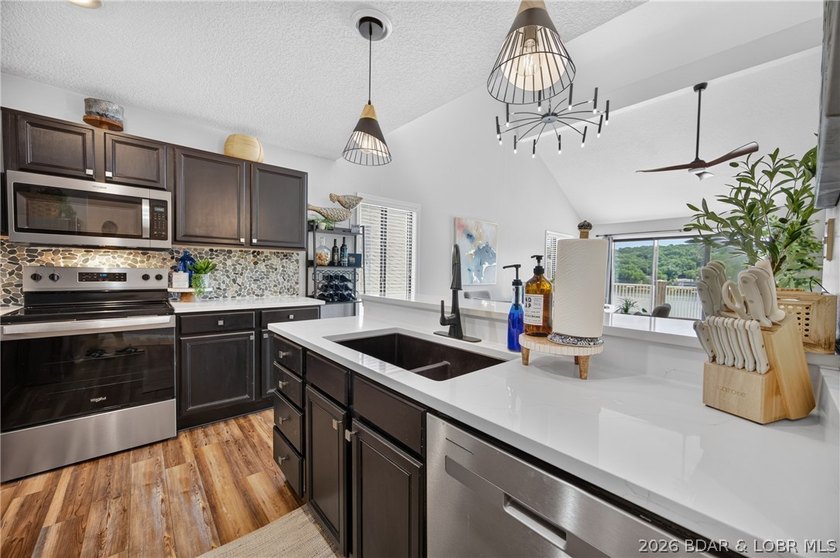 Experience the best of Lake of the Ozarks living in this - photo 22