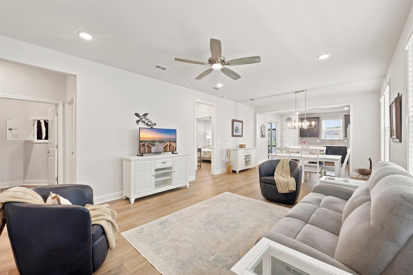 Stunning Pond-View Home in Del Webb Welcome to this beautiful - photo 11