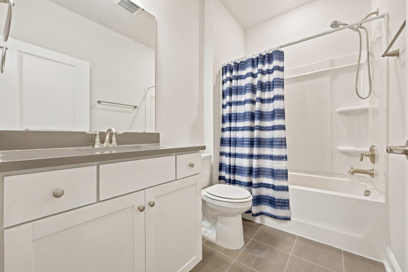 Stunning Pond-View Home in Del Webb Welcome to this beautiful - photo 30