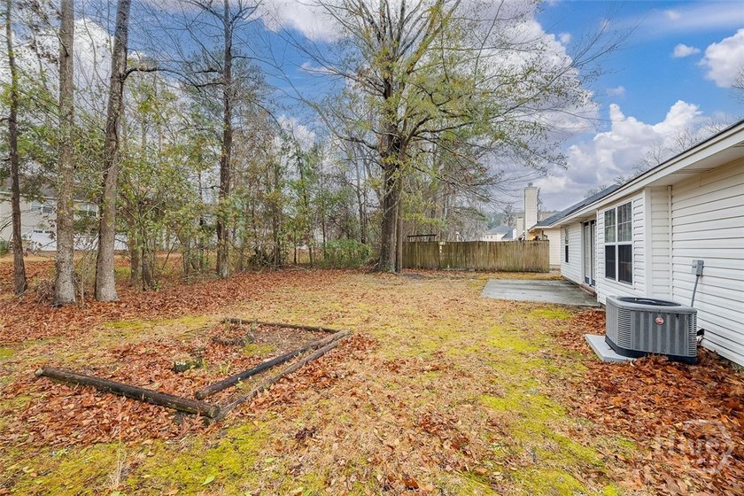 Welcome home to 220 Parkview Court, featuring updated LVP - photo 33