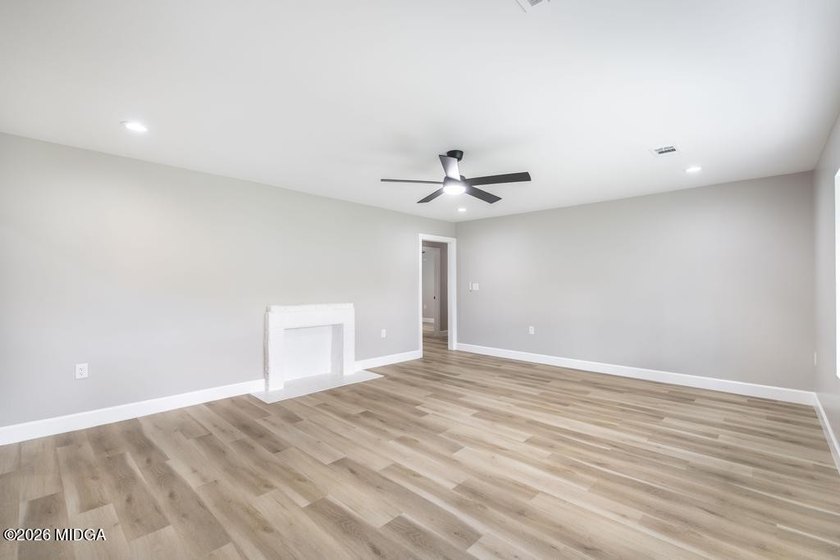 Gorgeous home, completely rebuilt and like new! And there's - photo 8