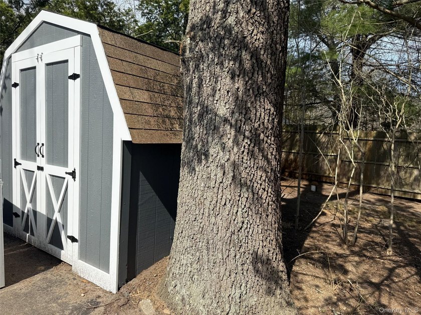 Welcome to a completely reimagined home where craftsmanship - photo 9