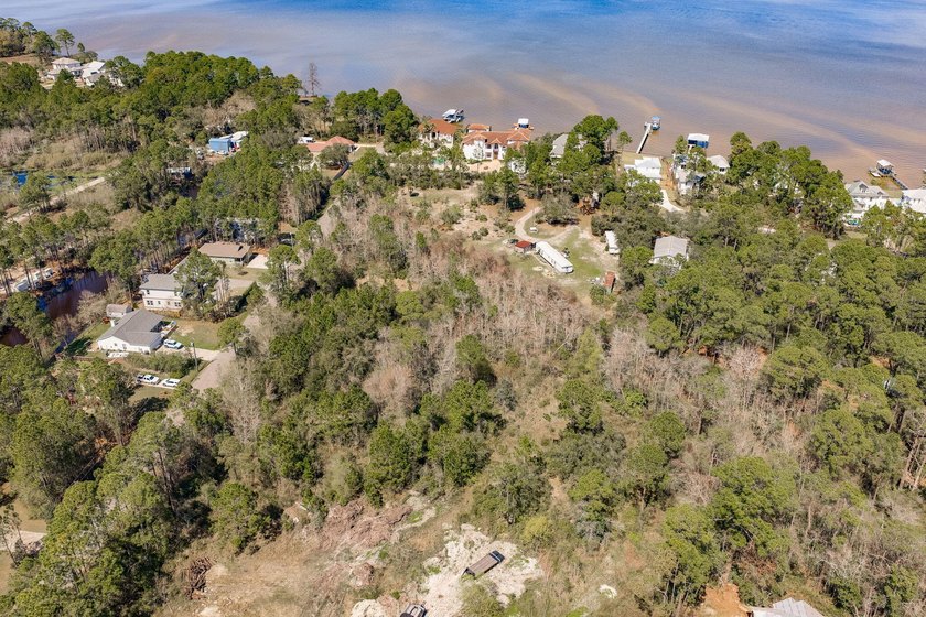 Tucked away on a quiet residential road, this beautiful 10-acre - photo 14