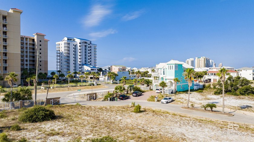 HURRY- Incredibly rare chance to obtain an epic home site with - photo 7