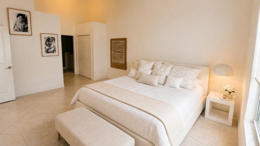 This bright, spacious, and beautiful 4-bedroom, 4-bathroom - photo 12