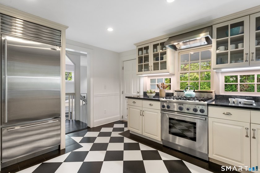 Steeped in history yet thoughtfully reimagined for modern living - photo 9