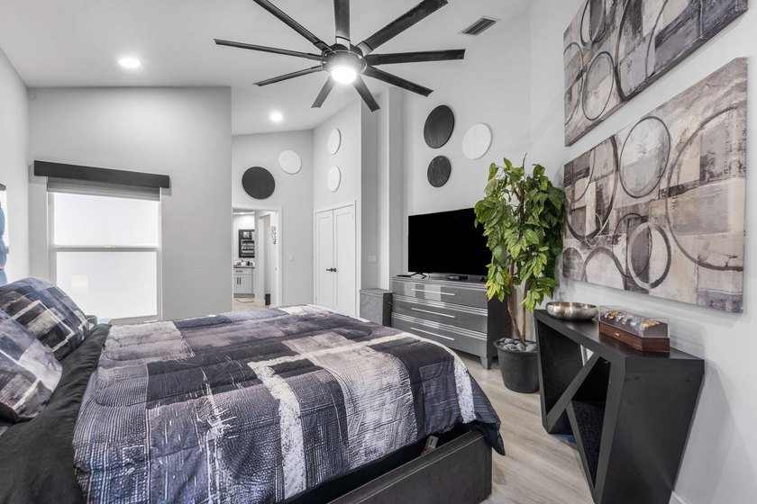 Experience luxury living in this beautifully renovated home - photo 15