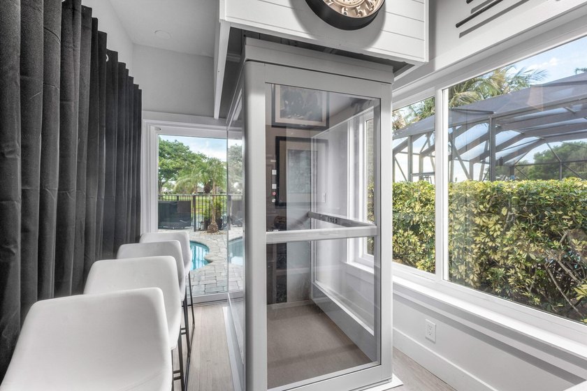 Experience luxury living in this beautifully renovated home - photo 23