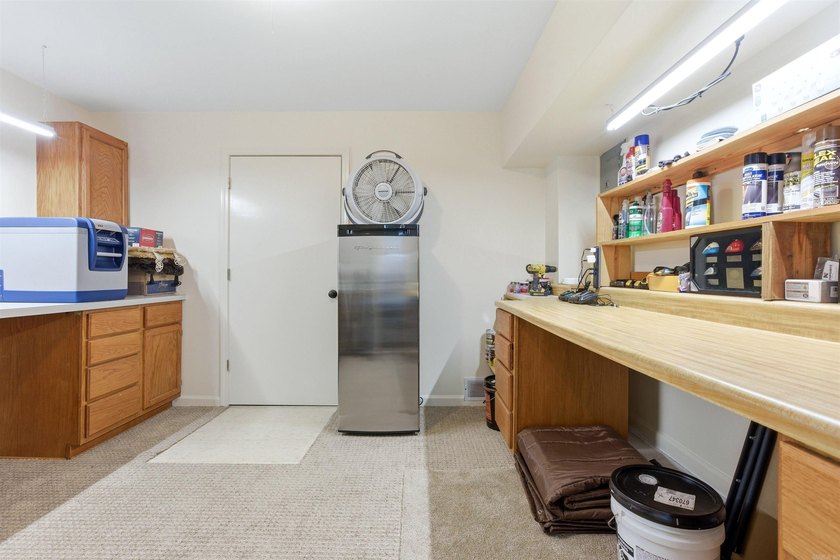 Tucked just moments from Lake Balboa, this beautifully updated - photo 29