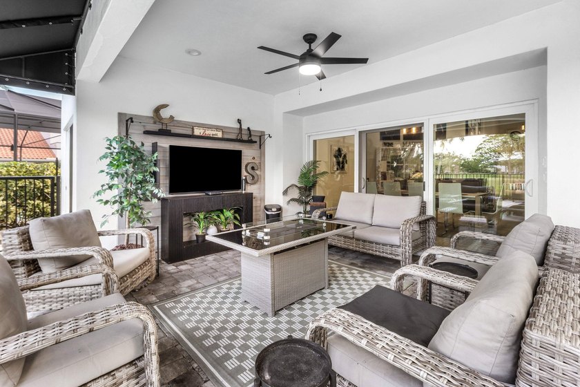 Experience luxury living in this beautifully renovated home - photo 30
