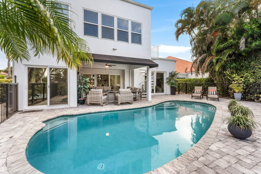 Experience luxury living in this beautifully renovated home - photo 36