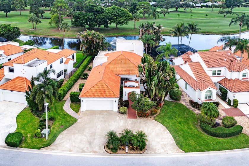Experience luxury living in this beautifully renovated home - photo 38