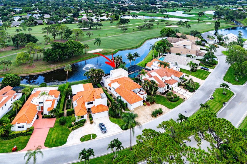 Experience luxury living in this beautifully renovated home - photo 39
