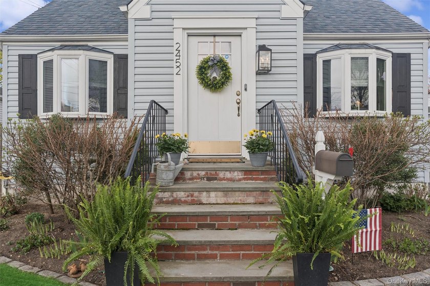 With a cozy feel and updates galore this is surely going to make - photo 3