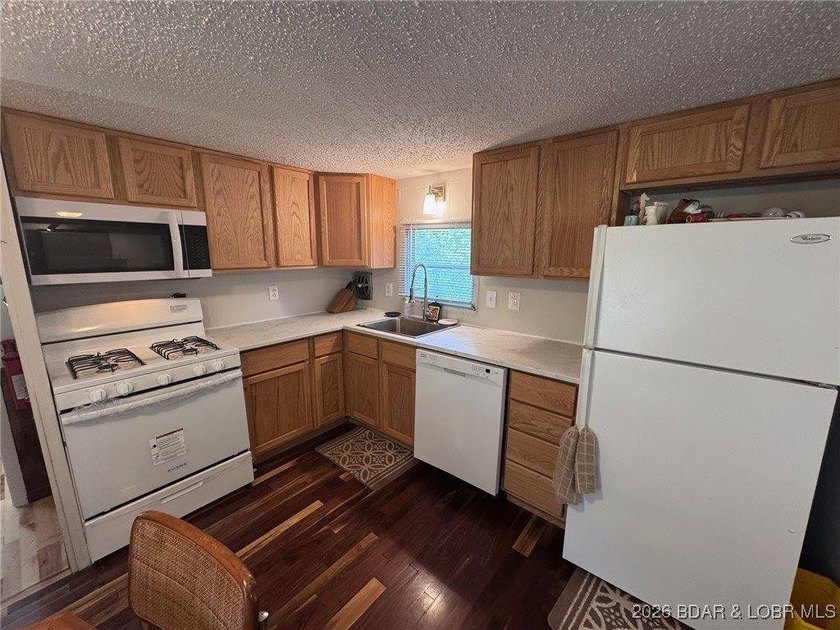 Looking for a Lake Home thay doesn't break the bank....here it - photo 5