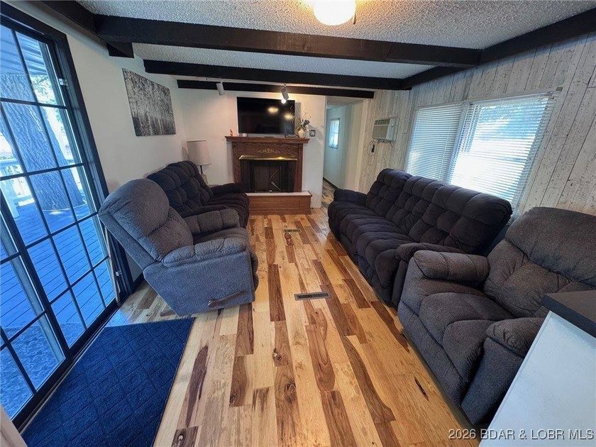 Looking for a Lake Home thay doesn't break the bank....here it - photo 9