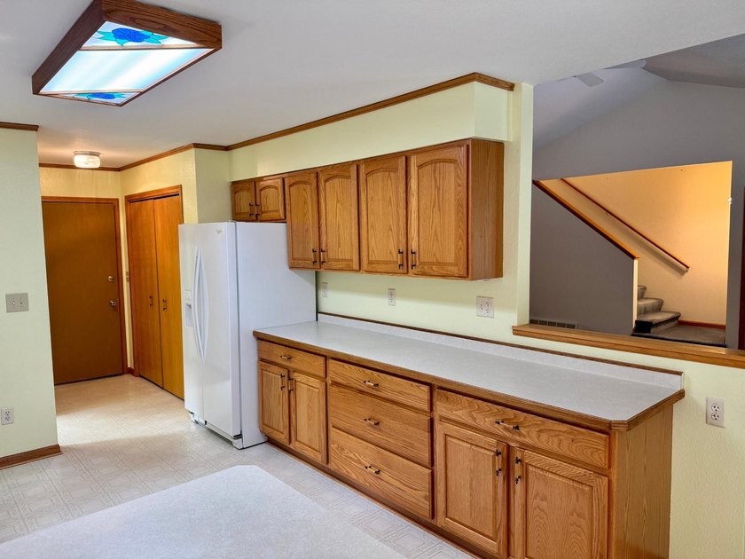 Welcome to your Northwoods retreat, perfectly positioned in the - photo 11