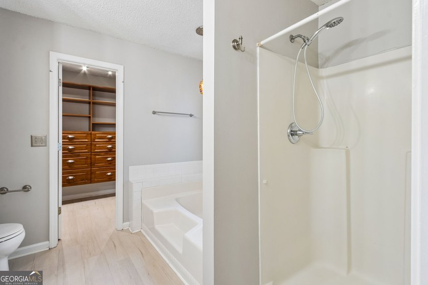 Located in popular neighborhood just minutes from Kings Bay - photo 21