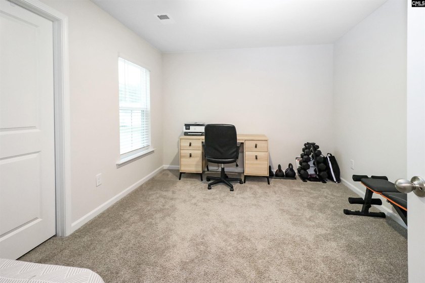 Welcome to Wimbee! This inviting 4-bedroom, 2.5-bath home sits - photo 19