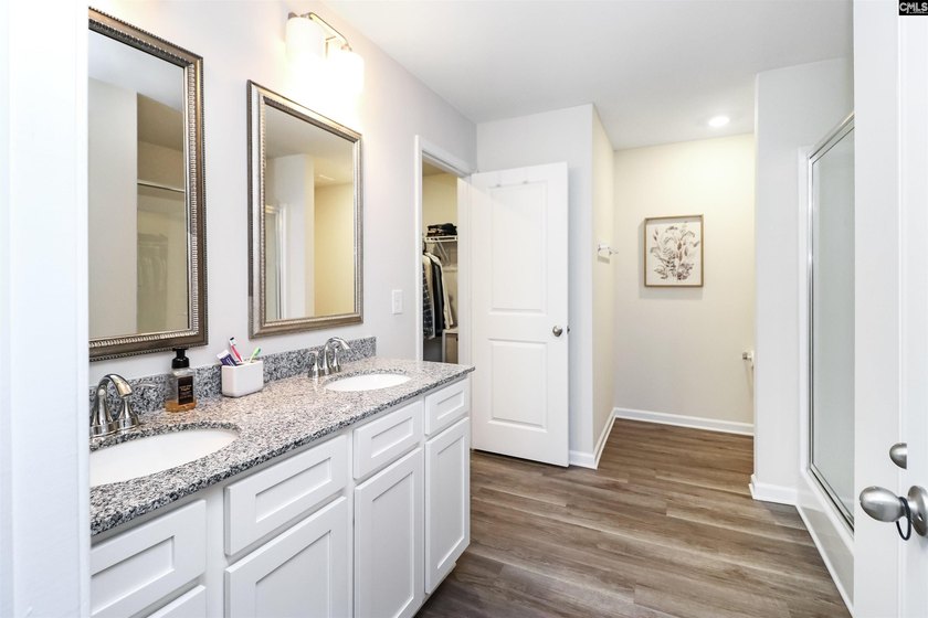 Welcome to Wimbee! This inviting 4-bedroom, 2.5-bath home sits - photo 23
