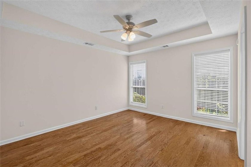 Move-In Ready Ranch in an Unbeatable Location! Welcome to this - photo 24