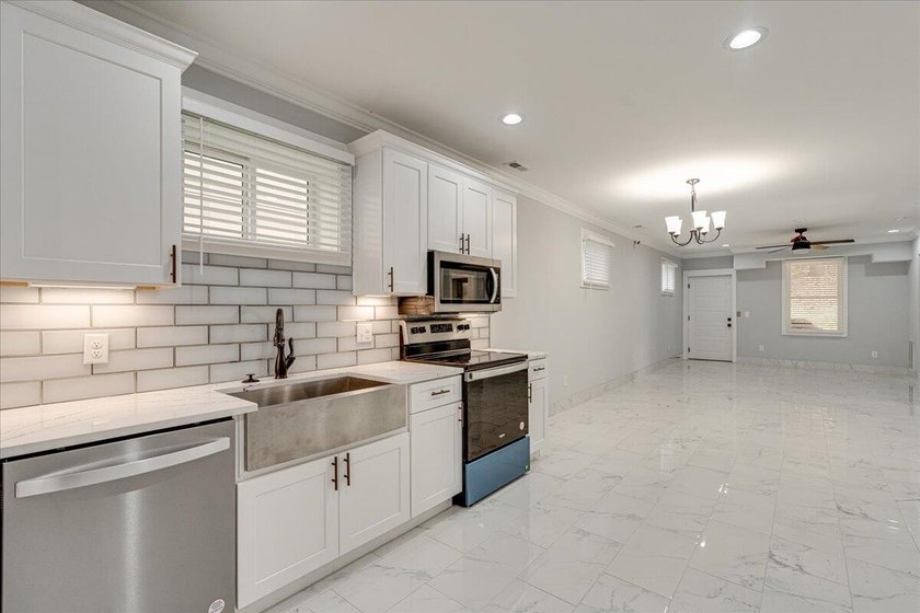 Modern Luxury Near Coolidge Park | Built 2023 Located less than - photo 47