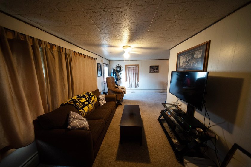 Cute opportunity for small-town living in Readstown! - photo 16