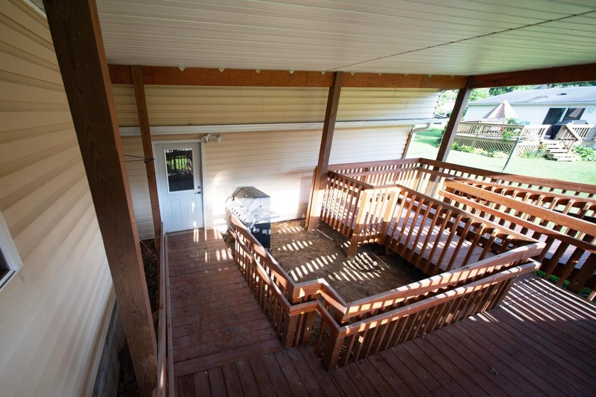 Cute opportunity for small-town living in Readstown! - photo 21