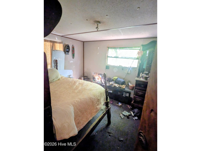 Fixer-upper opportunity within city limits, just minutes from - photo 7