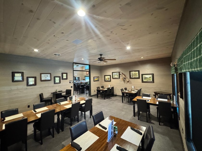 Own a modern, destination restaurant and cocktail bar in one of - photo 16