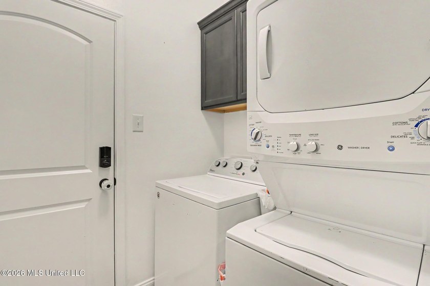 Pride of ownership shows in this move in ready home seller's - photo 22