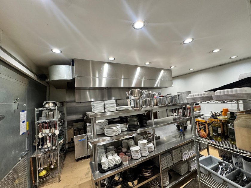 Own a modern, destination restaurant and cocktail bar in one of - photo 24